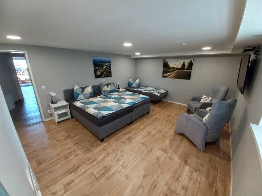 Ferienwohnung Bela, Naehe Nuerburgring Luxem Exteriör bild